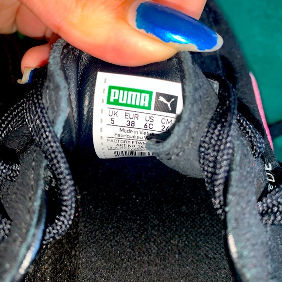 Black & Pink Puma Shoes - Picture 3 of 3